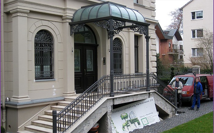 Historisches Vordach (Denkmalschutz)